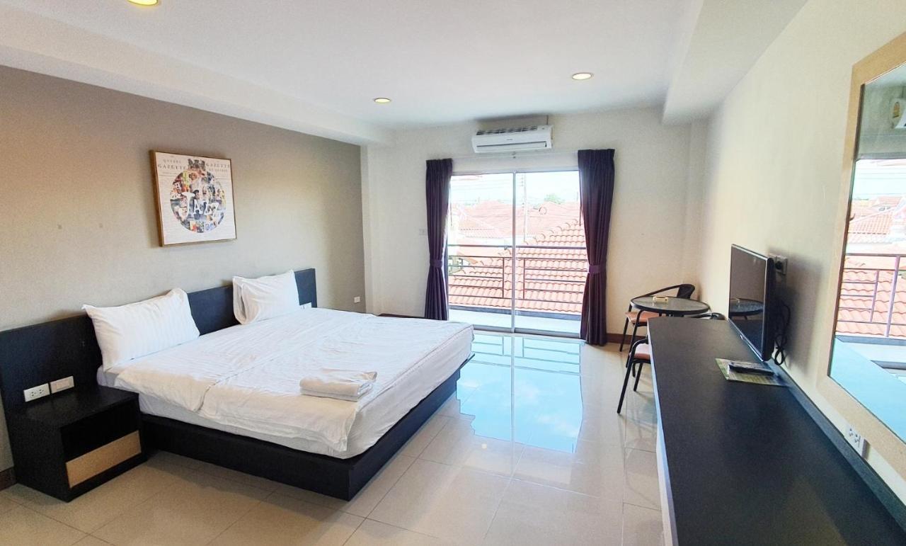 B Space Residence Nong Prue Exterior foto
