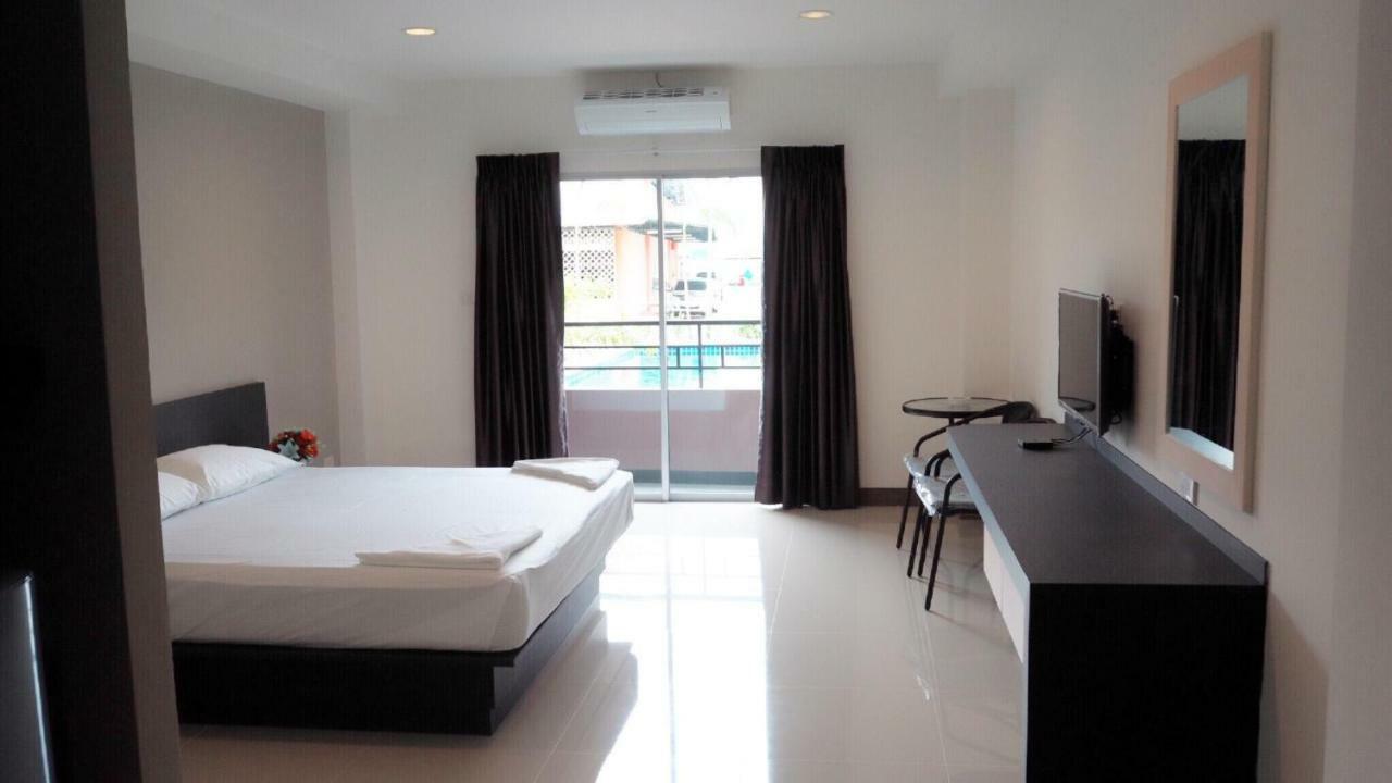 B Space Residence Nong Prue Exterior foto